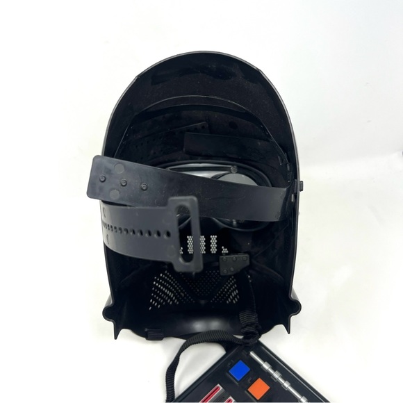 Vintage 2004 Darth Vader Voice Changer Sound Effects Helmet Mask NO CROWN Y2K - Picture 9 of 9